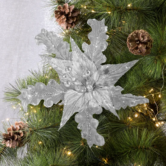 Świąteczny kwiat dekoracyjny z tkaniny zdobiony brokatem - 29 cm - srebrny