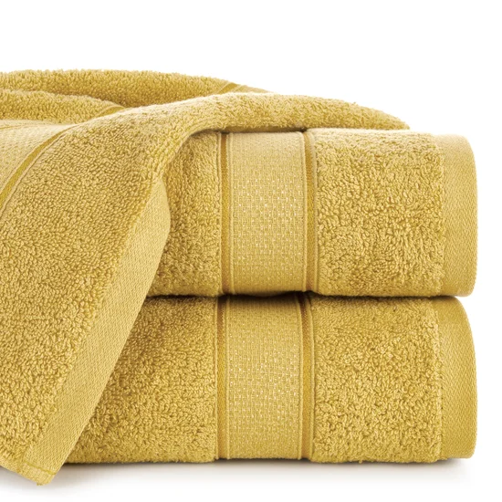 Ręcznik LIANA z bawełny z żakardową bordiurą przetykaną srebrną nitką - 70 x 140 cm - musztardowy