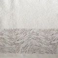 Ręcznik RUBI z żakardową bordiurą z przecieranym wzorem z dodatkiem błyszczącej nici - 70 x 140 cm - kremowy 2