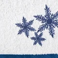 Ręcznik CAROL 01 z haftem ze śnieżynkami - 70 x 140 cm - biały 2