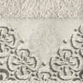 Ręcznik IWONA z żakardową bordiurą w kwiaty - 70 x 140 cm - beżowy 2