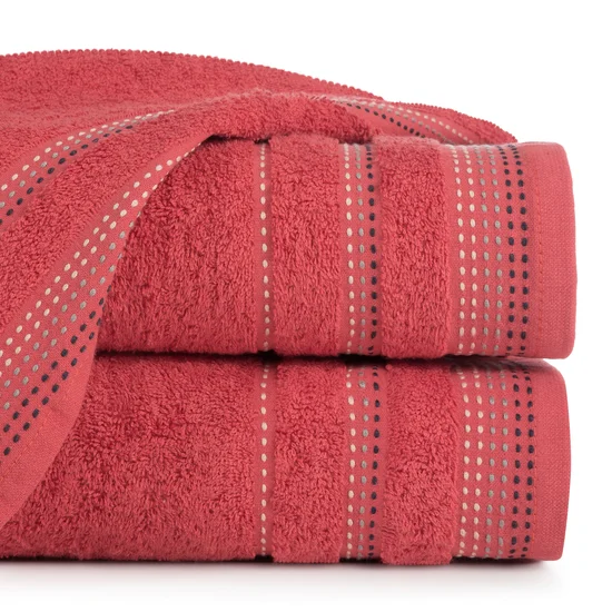 Ręcznik POLA z żakardową bordiurą zdobioną stebnowaniem - 70 x 140 cm - czerwony