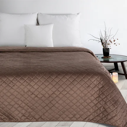 DESIGN 91 Narzuta LUIZ 5 welwetowa pikowana metodą hot press w geometryczny wzór DESIGN 91 Narzuta LUIZ 5 welwetowa pikowana metodą hot press w geometryczny wzór - 220 x 240 cm