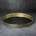 Okrągła taca dekoracyjna RIKI z lustrzanym blatem i ażurowym obrzeżem z metalu, złota - ∅ 40 x 3 cm - złoty 1
