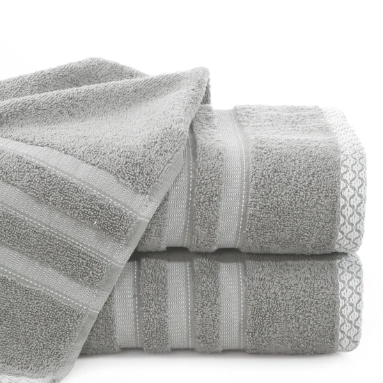 Ręcznik z żakardową bordiurą w pasy - 50 x 90 cm - stalowy
