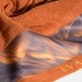EVA MINGE Ręcznik SIMONA z bordiurą zdobioną designerskim nadrukiem - 50 x 90 cm - ceglasty 5