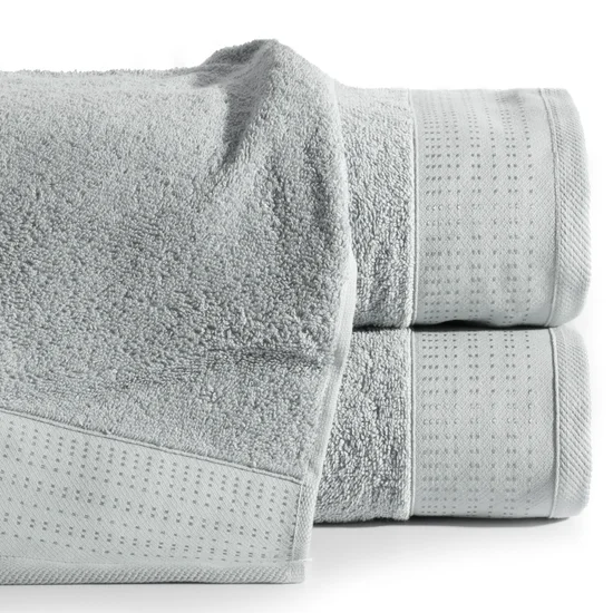 Ręcznik STELLA z bawełny z żakardową bordiurą z drobnymi punkcikami - 70 x 140 cm - stalowy