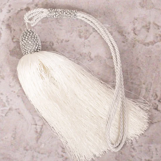 Dekoracyjny sznur do upięć z chwostem dekorowany kryształkami glamour - 70 cm - biały