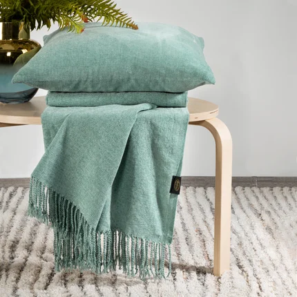 TERRA COLLECTION Komplet MONTENEGRO Koc z frędzlami + poszewka z miękkiej szenilowej tkaniny TERRA COLLECTION Komplet MONTENEGRO Koc z frędzlami + poszewka z miękkiej szenilowej tkaniny - 130 x 170 cm