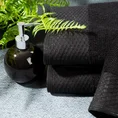 Ręcznik ANELA z ozdobną bordiurą przetykaną błyszczącą nicią - 50 x 90 cm - czarny 7