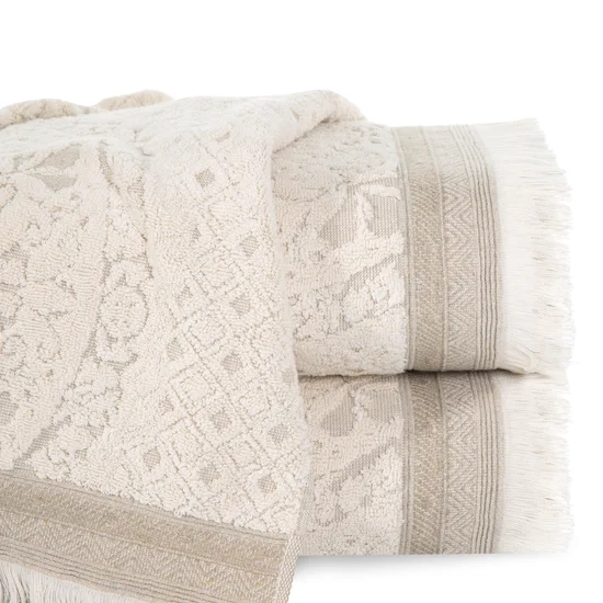 Ręcznik z żakardowym wzorem wykończony frędzlami - 70 x 140 cm - beżowy