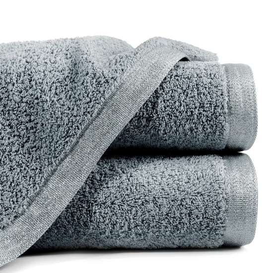 Ręcznik z delikatną bordiurą - 50 x 90 cm - stalowy