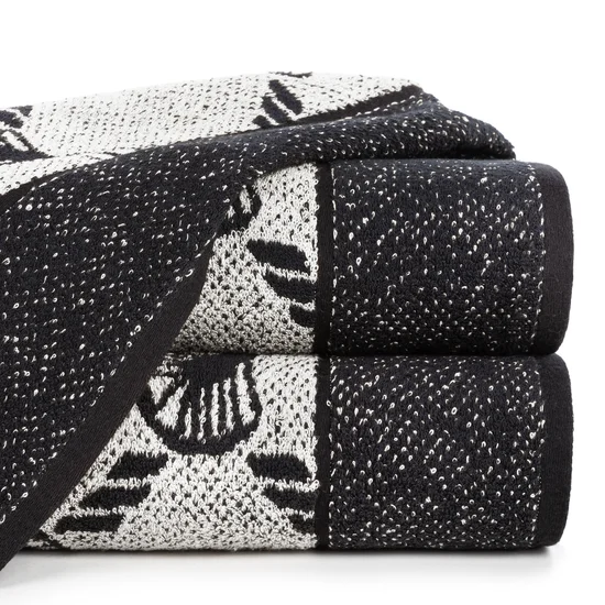 Ręcznik DORIAN melanżowy z geometrycznym wzorem z motywem wachlarzy - 70 x 140 cm - czarny