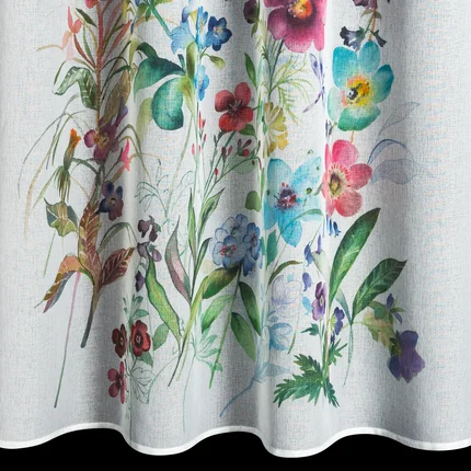 Zasłona SPRING z lekkiej etaminy z barwnym kwiatowym nadrukiem Zasłona SPRING z lekkiej etaminy z barwnym kwiatowym nadrukiem - 140 x 250 cm