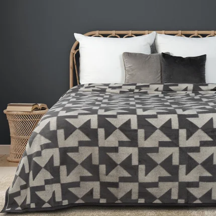 Miękki w dotyku koc bawełniano-akrylowy z motywem geometrycznym Miękki w dotyku koc bawełniano-akrylowy z motywem geometrycznym - 150 x 200 cm