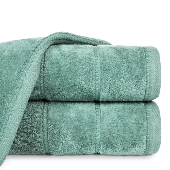 Ręcznik MARI z welurową bordiurą - 30 x 50 cm - zielony