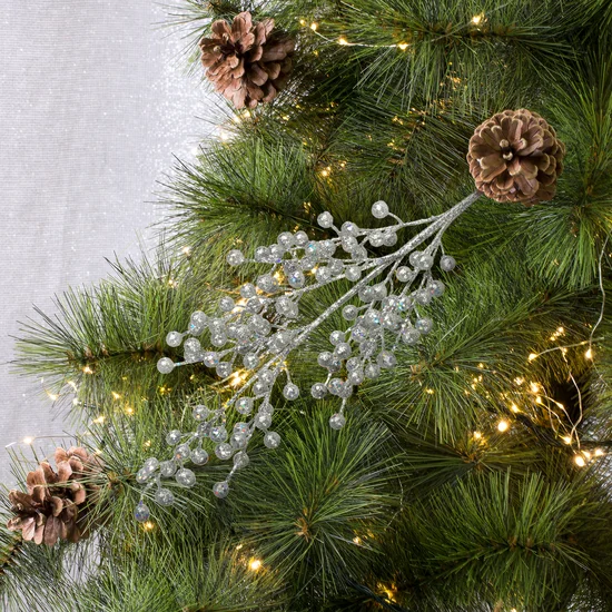Zimowa gałązka dekoracyjna z kulkami obsypana skrzącym srebrnym brokatem  - 45 x 20 cm - srebrny