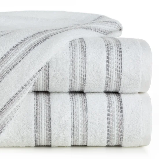 Ręcznik z bordiurą w pasy - 70 x 140 cm - biały