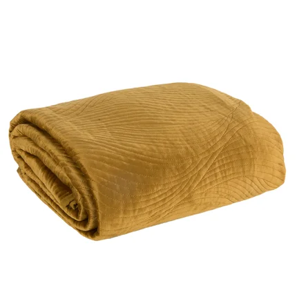 Narzuta z welwetu pikowana metodą tradycyjnego szycia w falujący wzór Narzuta z welwetu pikowana metodą tradycyjnego szycia w falujący wzór - 170 x 210 cm