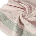 Ręcznik SYLWIA z żakardową kwiatową bordiurą - 50 x 90 cm - różowy 5