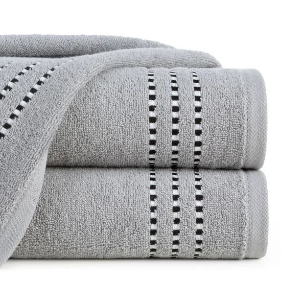 Ręcznik bawełniany FIORE z ozdobnym stebnowaniem - 50 x 90 cm - stalowy