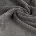 Ręcznik MARTHA z  miękką szenilową bordiurą ze srebrnym geometrycznym wzorem - 50 x 90 cm - grafitowy 5