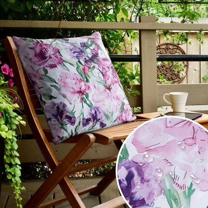 Poszewka GARDEN na taras oraz balkon z tkaniny wodoodpornej zdobiona nadrukiem subtelnych kwiatów 45 x 45 cm różowy,fioletowy | Eurofirany