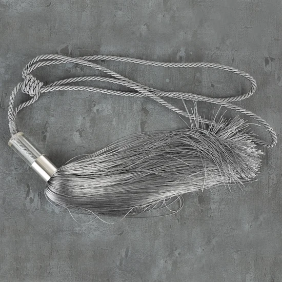 Dekoracyjny sznur do upięć z chwostem - 72 x 33 cm - srebrny