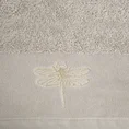 Ręcznik z błyszczącym haftem w kształcie ważki na szenilowej bordiurze - 50 x 90 cm - beżowy 2