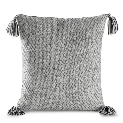 Poszewka ASLI z grubej tkaniny strukturalnej z dodatkiem wełny z chwostami na rogach Poszewka ASLI z grubej tkaniny strukturalnej z dodatkiem wełny z chwostami na rogach - 45 x 45 cm