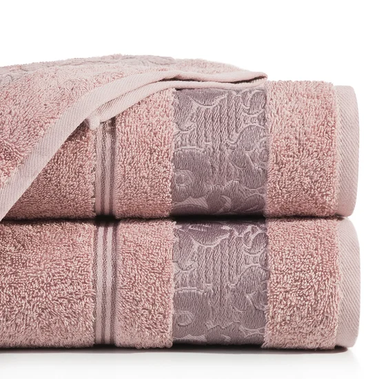 Ręcznik SYLWIA z żakardową kwiatową bordiurą - 50 x 90 cm - pudrowy