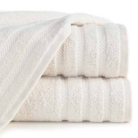Ręcznik VITO z bawełny podkreślony żakardowymi paskami - 70 x 140 cm - kremowy