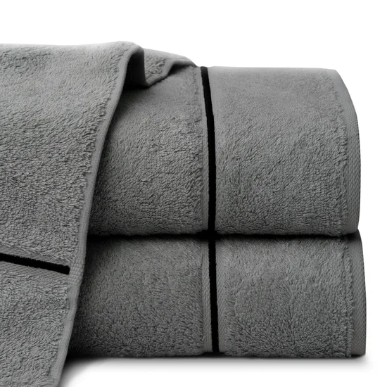 Klasyczny ręcznik BAMBO z paskiem - 70 x 140 cm - stalowy