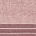 Ręcznik PATI  70X140 cm utkany w miękkie pasy i podkreślony żakardową bordiurą pudrowy - 70 x 140 cm - pudrowy róż 2