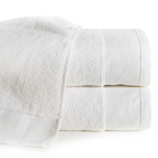 Ręcznik STELLA z bawełny z żakardową bordiurą z drobnymi punkcikami - 50 x 90 cm - kremowy