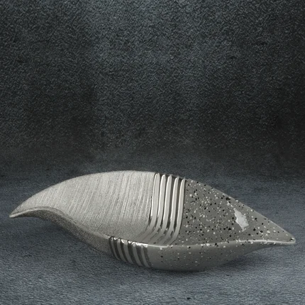 Patera ceramiczna NELI o łączonych fakturach, w kształcie łódki Patera ceramiczna NELI o łączonych fakturach, w kształcie łódki - 36 x 17 x 8 cm