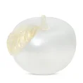 Figurka jabłko GABI ręcznie wykonany ze szkła artystycznego z perłową poświatą - 13 x 12 x 12 cm - biały 1