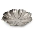 Patera metalowa SARA srebrny kwiat z wytłoczeniami - 33 x 33 x 6 cm - srebrny 1