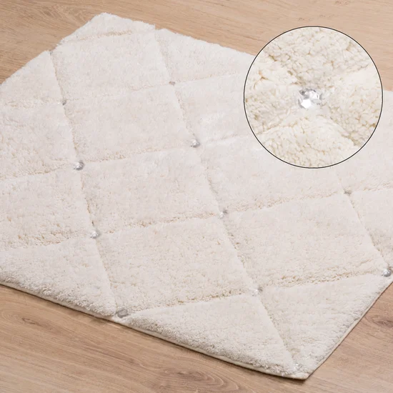 Miękki bawełniany dywanik CHIC zdobiony geometrycznym wzorem z kryształkami - 50 x 70 cm - kremowy