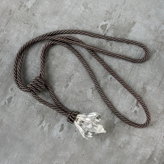 Dekoracyjny sznur TONI do upięć z kryształem - 44 cm - szary