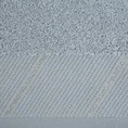 Ręcznik z szenilową bordiurą w błyszczące ukośne paski - 50 x 90 cm - jasnoszary 2