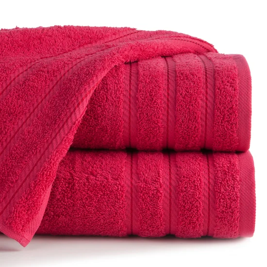 Ręcznik VITO z bawełny podkreślony żakardowymi paskami - 50 x 90 cm - amarantowy