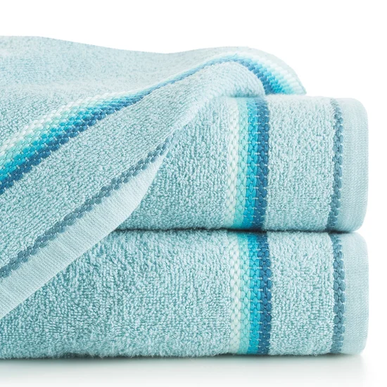 Ręcznik z delikatnym ozdobnym stebnowaniem - 70 x 140 cm - niebieski