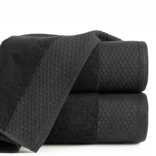 Ręcznik ANELA z ozdobną bordiurą przetykaną błyszczącą nicią - 50 x 90 cm - czarny