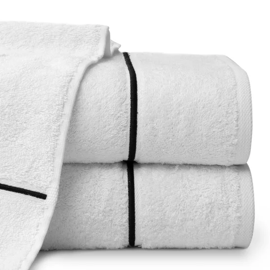 Klasyczny ręcznik BAMBO z paskiem - 50 x 90 cm - biały