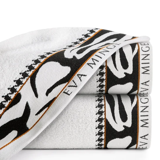 EVA MINGE Ręcznik EVA 6 z puszystej bawełny z bordiurą zdobioną designerskim nadrukiem - 50 x 90 cm - biały