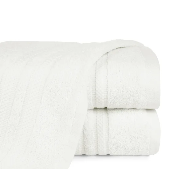Ręcznik  klasyczny  z amerykańskiej bawełny czesanej z żakardową bordiurą w pasy - 50 x 90 cm - kremowy