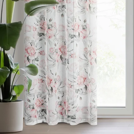 Zasłona ELLIE z lekkiej etaminy z motywem malowanych pędzlem kwiatów Zasłona ELLIE z lekkiej etaminy z motywem malowanych pędzlem kwiatów - 140 x 270 cm