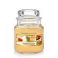 YANKEE CANDLE - Mała świeca zapachowa w słoiku - Calamansi Coctail - ∅ 6 x 9 cm - żółty 1