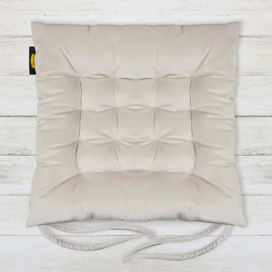 Dwustronna welwetowa poduszka siedziskowa na krzesło z szesnastoma pikowaniami, gramatura 260 g/m2 - 40 x 40 x 6 cm - beżowy